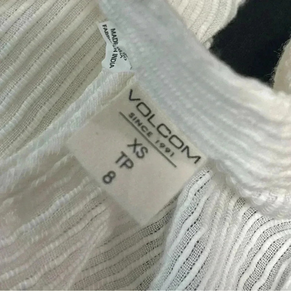 Volcom  Tank - Picture 3 of 5